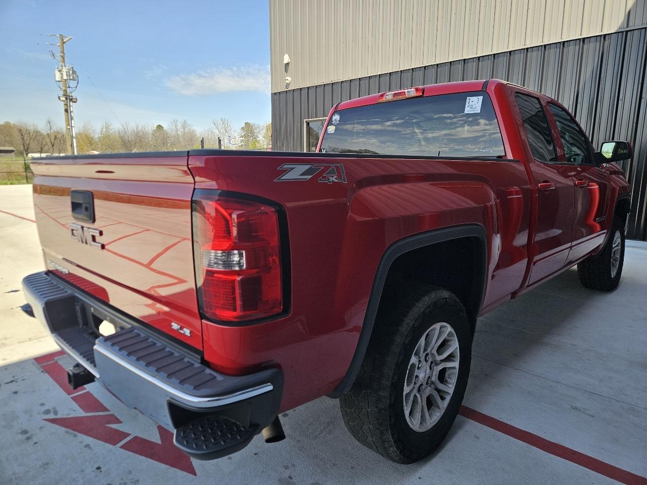GMC Sierra 1500 4WD Double Cab 143.5" SLE 2015