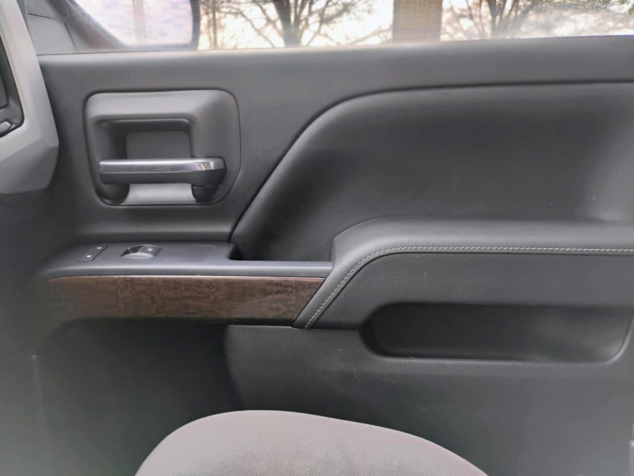 GMC Sierra 1500 4WD Double Cab 143.5" SLE 2015