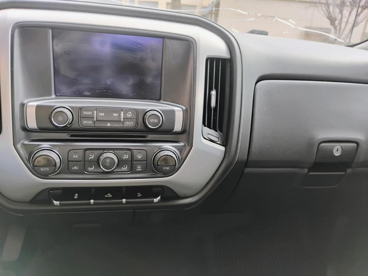 GMC Sierra 1500 4WD Double Cab 143.5" SLE 2015