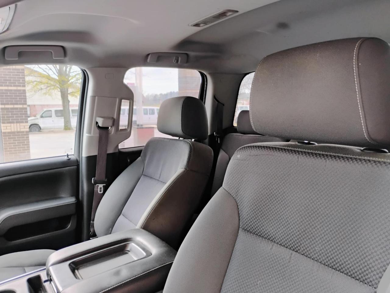 GMC Sierra 1500 4WD Double Cab 143.5" SLE 2015