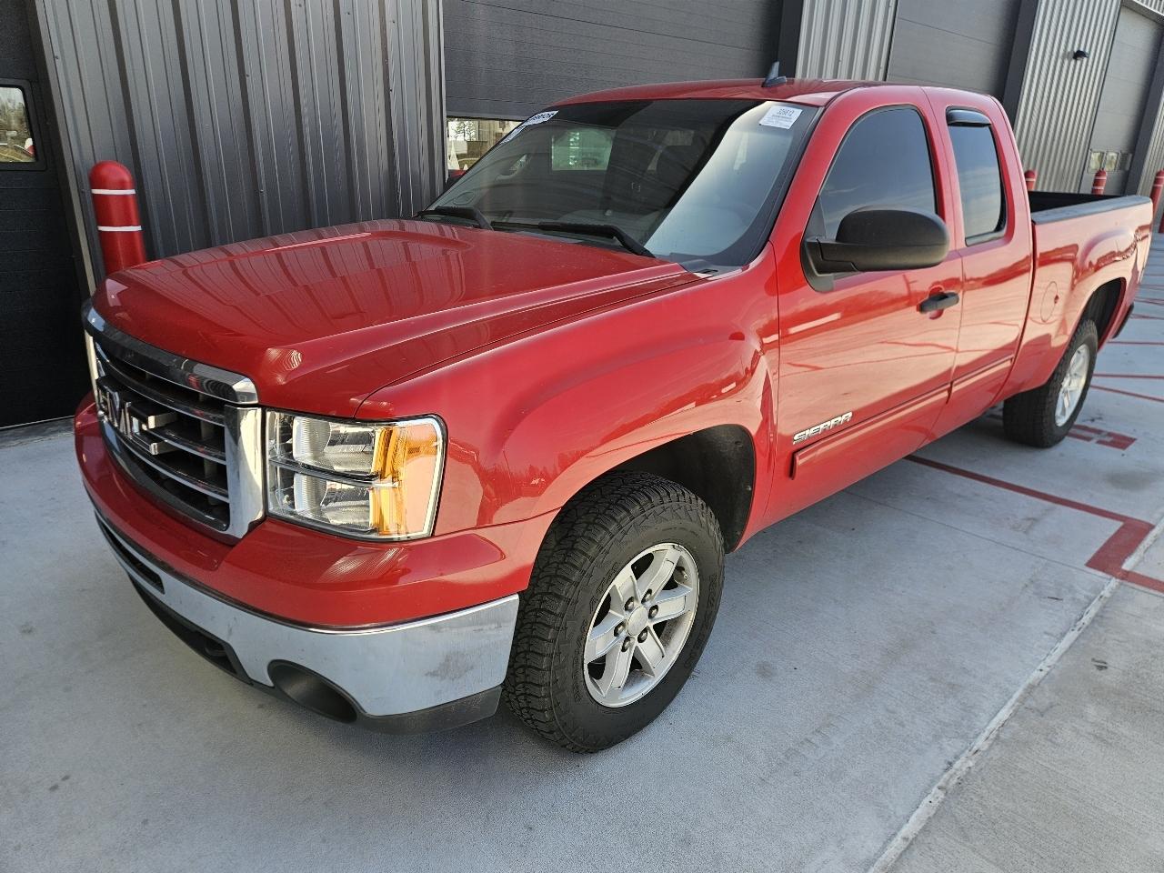 GMC Sierra 1500 2WD Ext Cab 143.5" SLE 2013