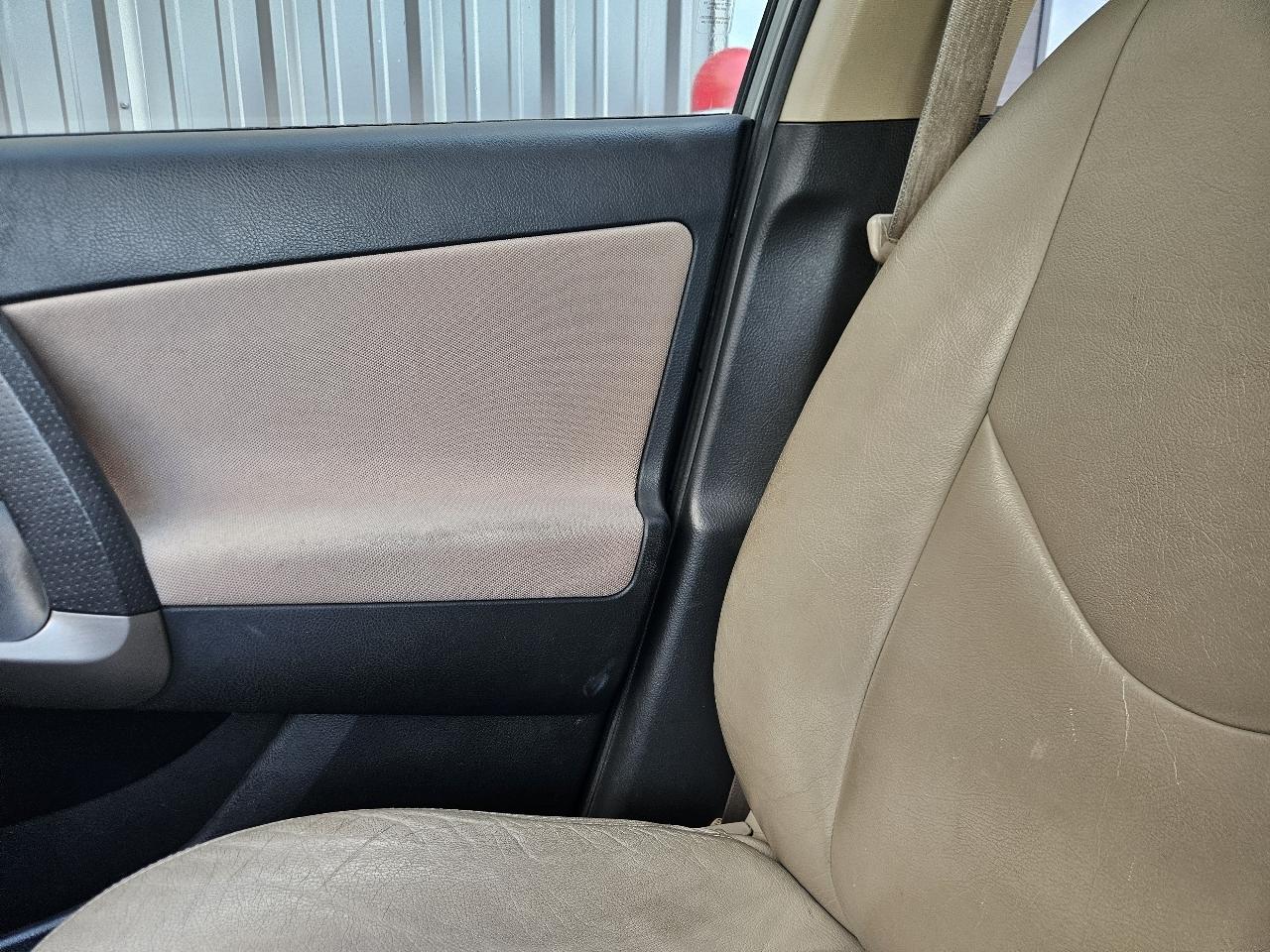 Toyota RAV4 2WD 4dr 4-cyl (Natl) 2007