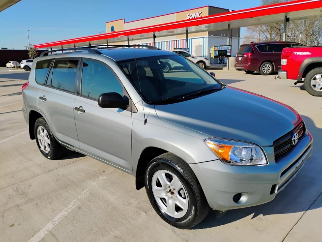 Toyota RAV4 2WD 4dr 4-cyl (Natl) 2007