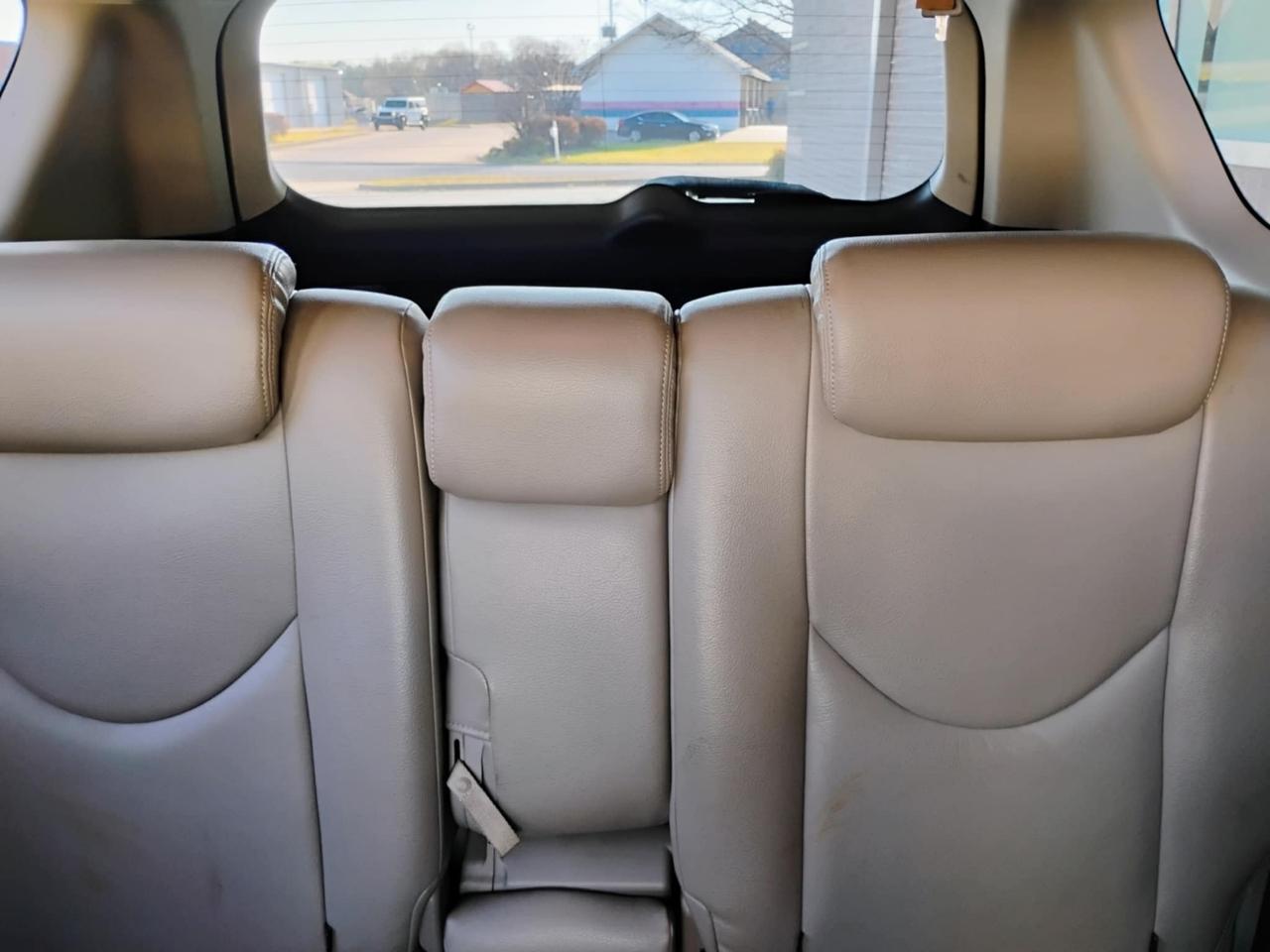 Toyota RAV4 2WD 4dr 4-cyl (Natl) 2007