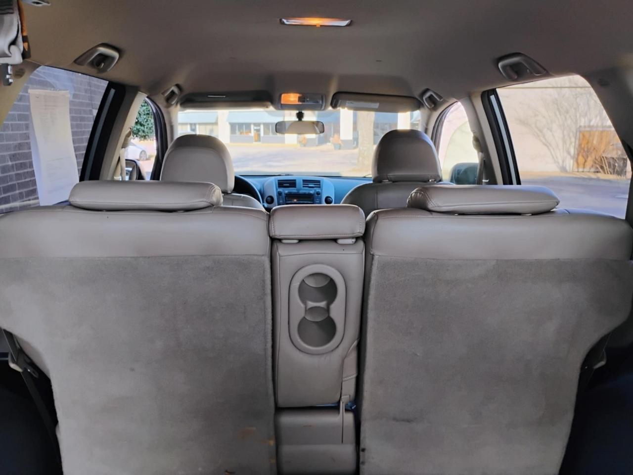 Toyota RAV4 2WD 4dr 4-cyl (Natl) 2007