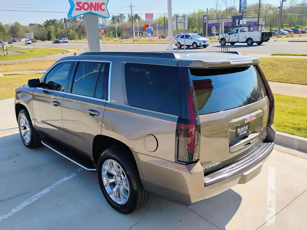 GMC Yukon 4WD 4dr SLT 2016