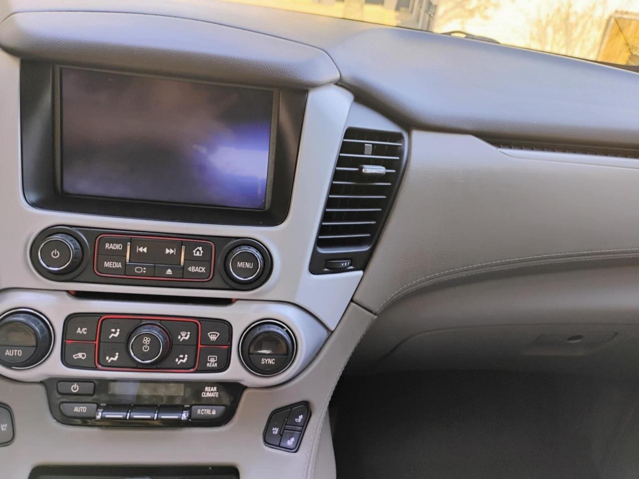 GMC Yukon 4WD 4dr SLT 2016