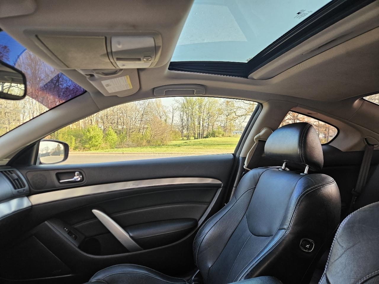 Infiniti Q60 Coupe 2dr Auto AWD 2015