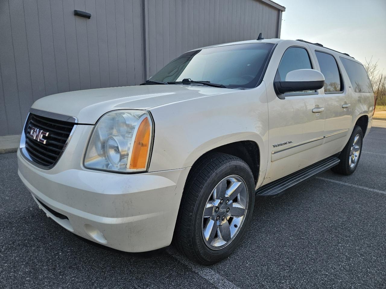 GMC Yukon XL 2WD 4dr 1500 SLT 2012