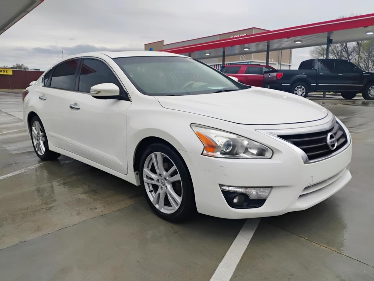 2013 Nissan Altima 4dr Sdn V6 3.5 SL