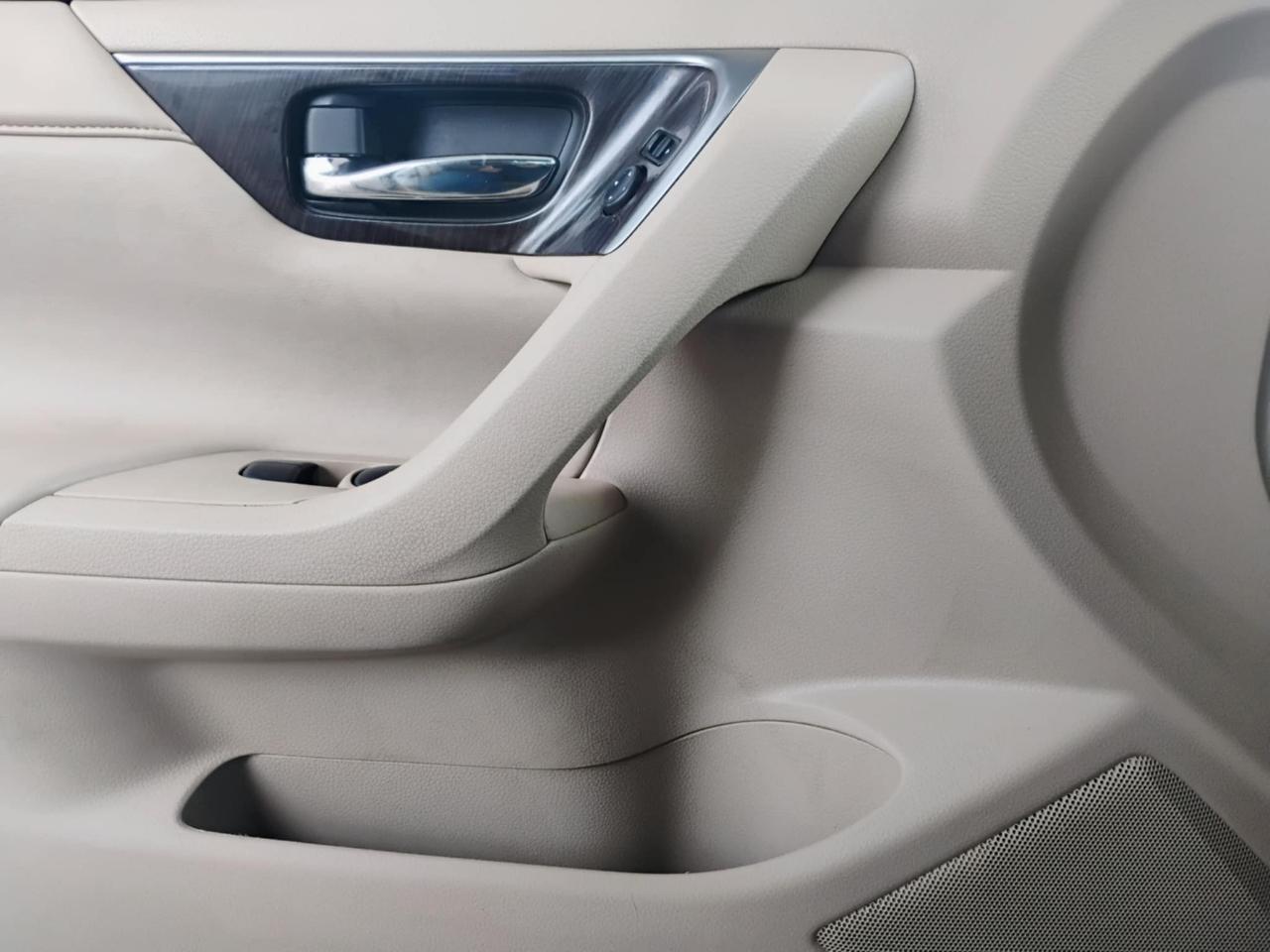 Nissan Altima 4dr Sdn V6 3.5 SL 2013