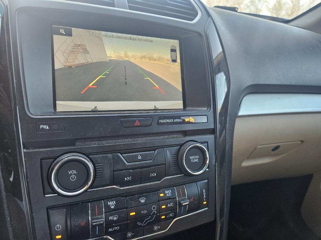 Ford Explorer FWD 4dr XLT 2016