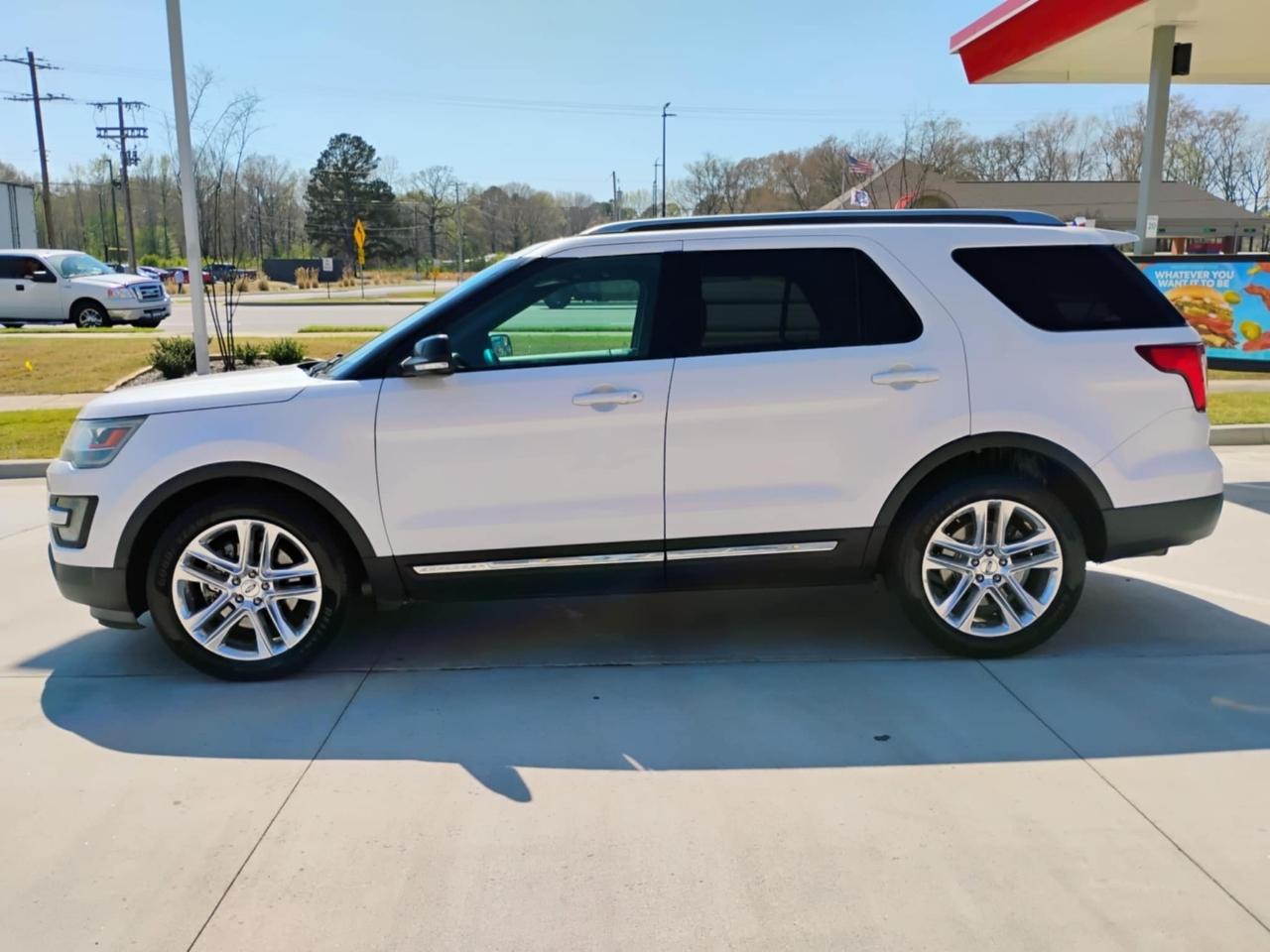 Ford Explorer FWD 4dr XLT 2016