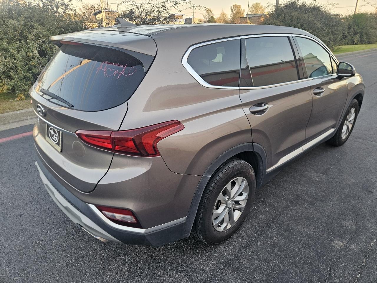 Hyundai Santa Fe SEL 2.4L Auto FWD 2019