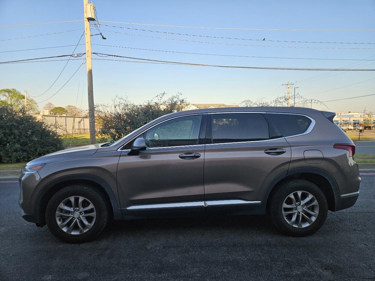 Hyundai Santa Fe SEL 2.4L Auto FWD 2019