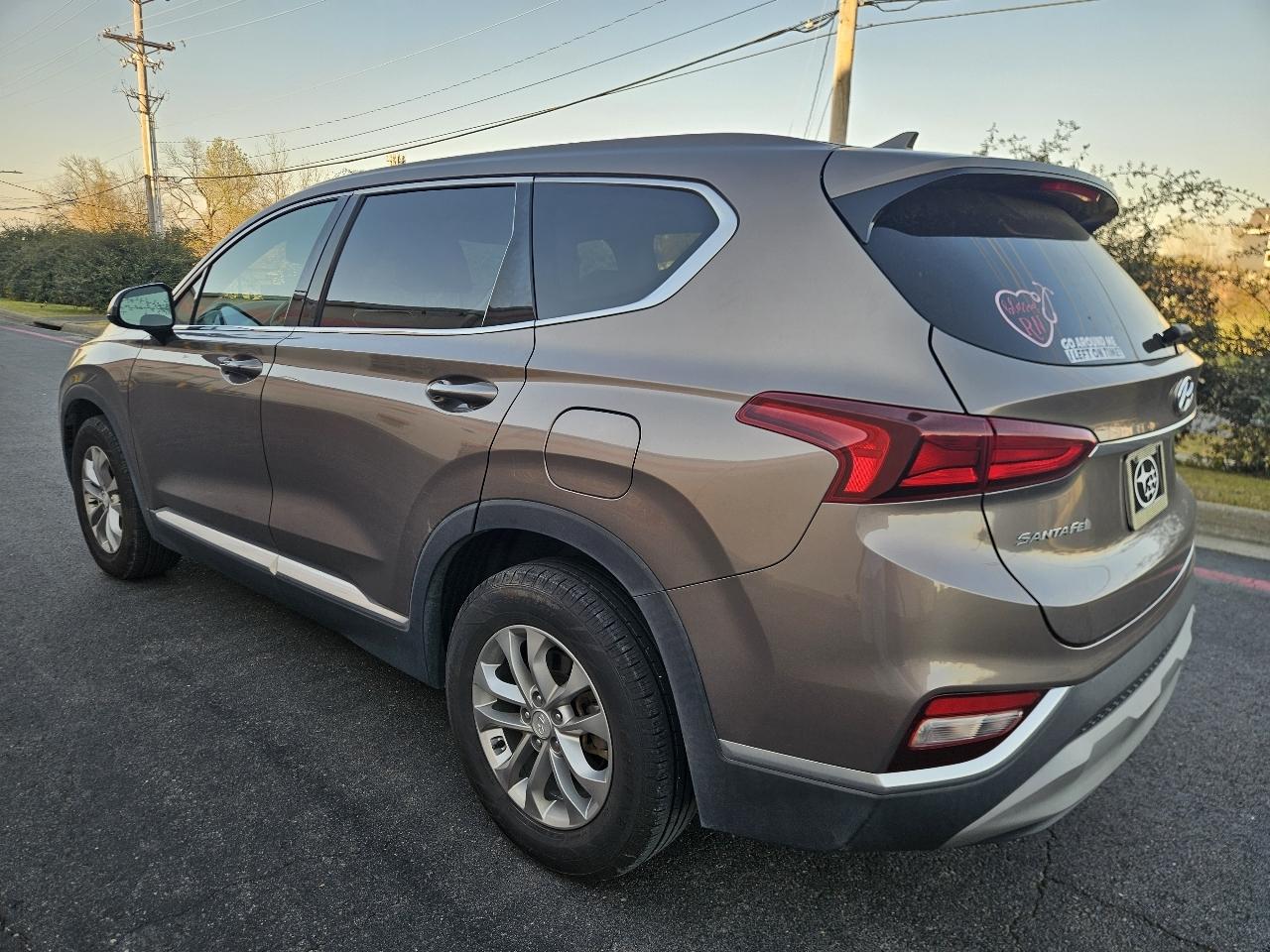 Hyundai Santa Fe SEL 2.4L Auto FWD 2019