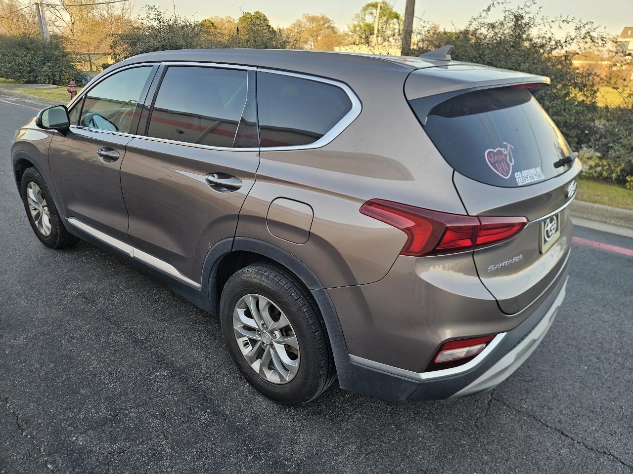 Hyundai Santa Fe SEL 2.4L Auto FWD 2019