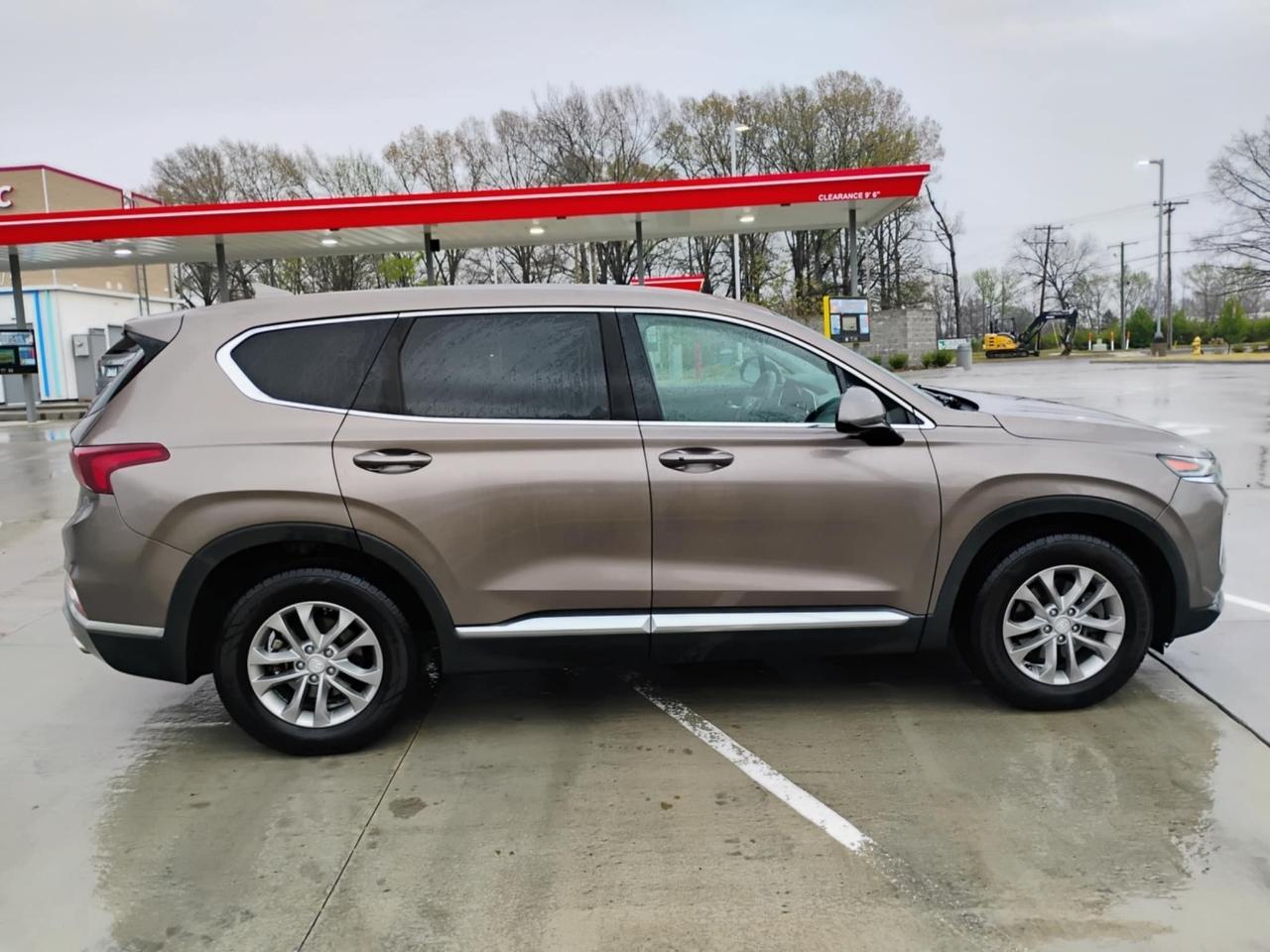 Hyundai Santa Fe SEL 2.4L Auto FWD 2019