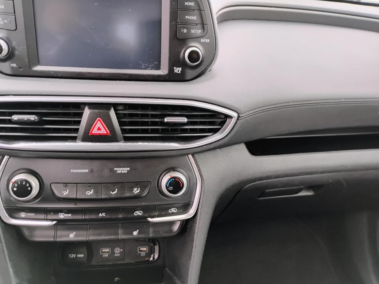 Hyundai Santa Fe SEL 2.4L Auto FWD 2019