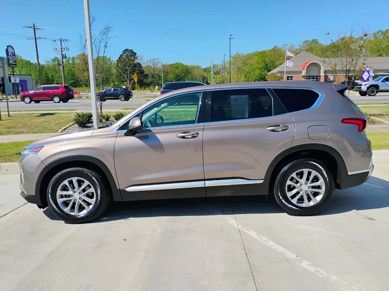 Hyundai Santa Fe SEL 2.4L Auto FWD 2019