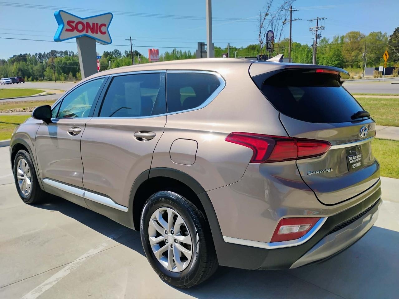 Hyundai Santa Fe SEL 2.4L Auto FWD 2019