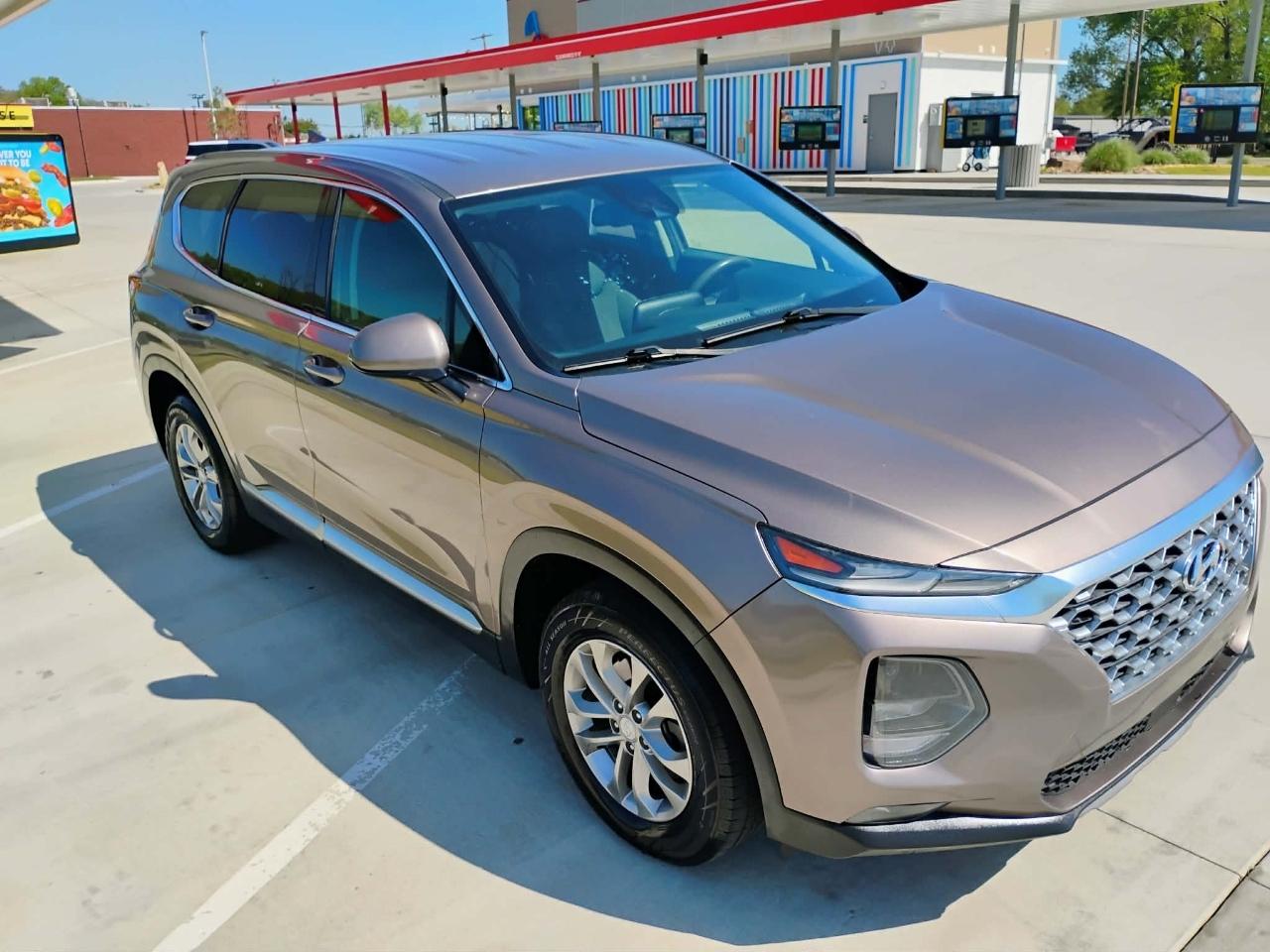 Hyundai Santa Fe SEL 2.4L Auto FWD 2019