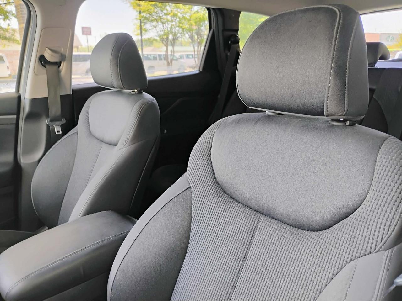 Hyundai Santa Fe SEL 2.4L Auto FWD 2019