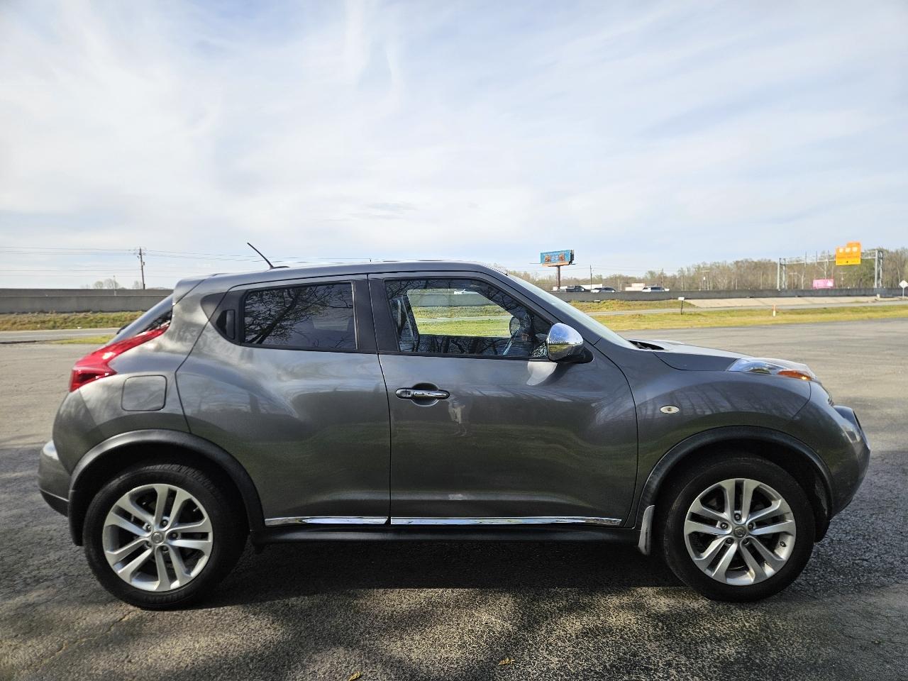 Nissan Juke 5dr Wgn CVT SL FWD 2013