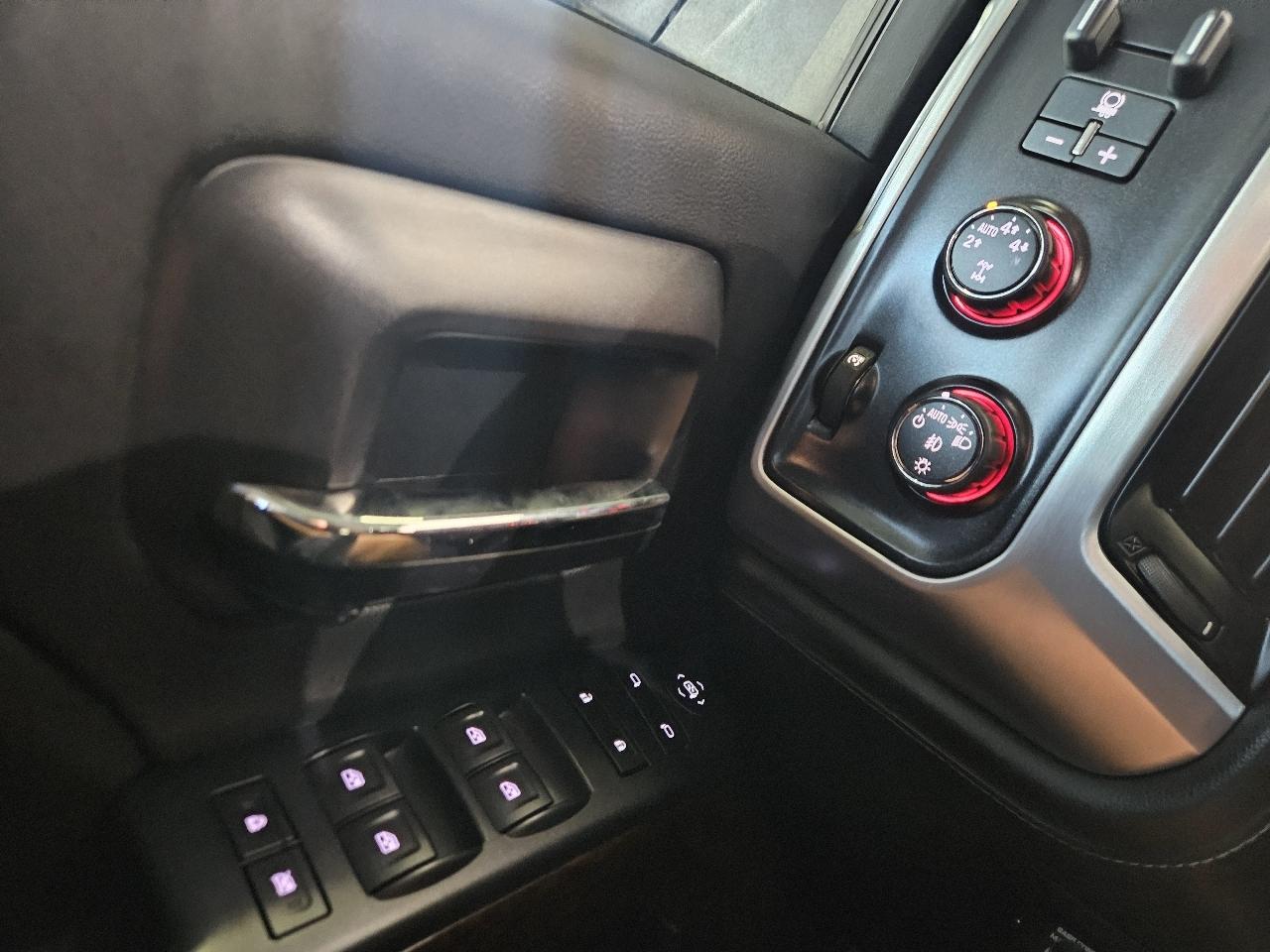 GMC Sierra 1500 4WD Double Cab 143.5" SLE 2015