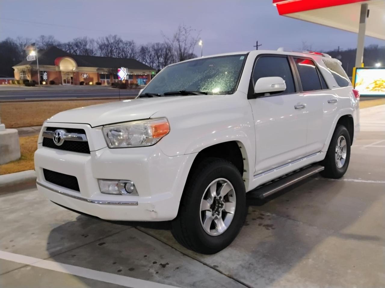 Toyota 4Runner RWD 4dr V6 Limited (Natl) 2010