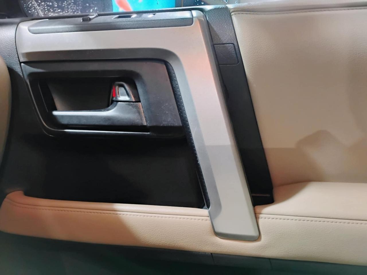 Toyota 4Runner RWD 4dr V6 Limited (Natl) 2010