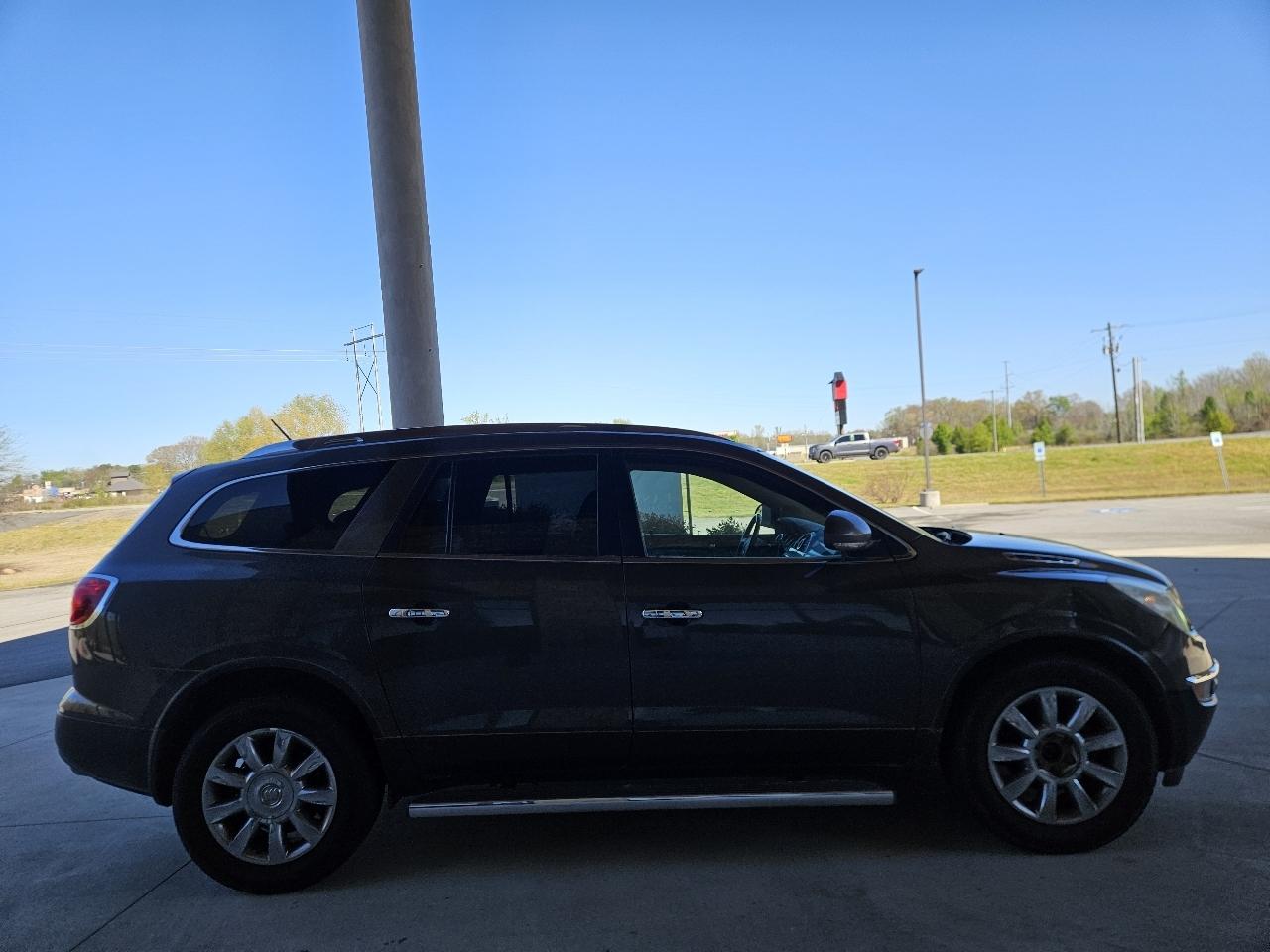 Buick Enclave FWD 4dr Leather 2012