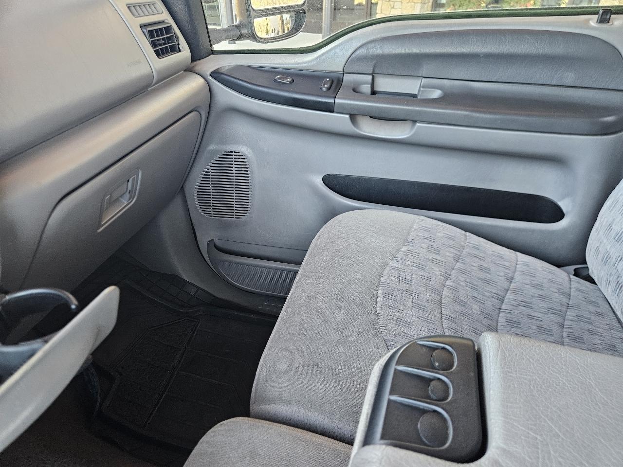 Ford Super Duty F-350 SRW Crew Cab 156" Lariat 2000