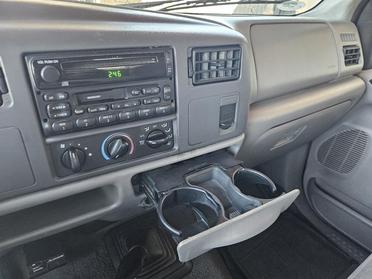 Ford Super Duty F-350 SRW Crew Cab 156" Lariat 2000