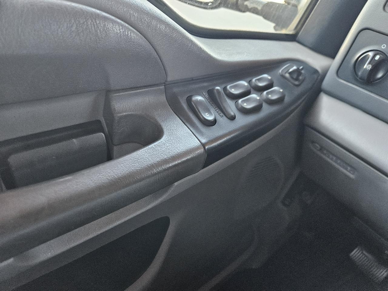 Ford Super Duty F-350 SRW Crew Cab 156" Lariat 2000