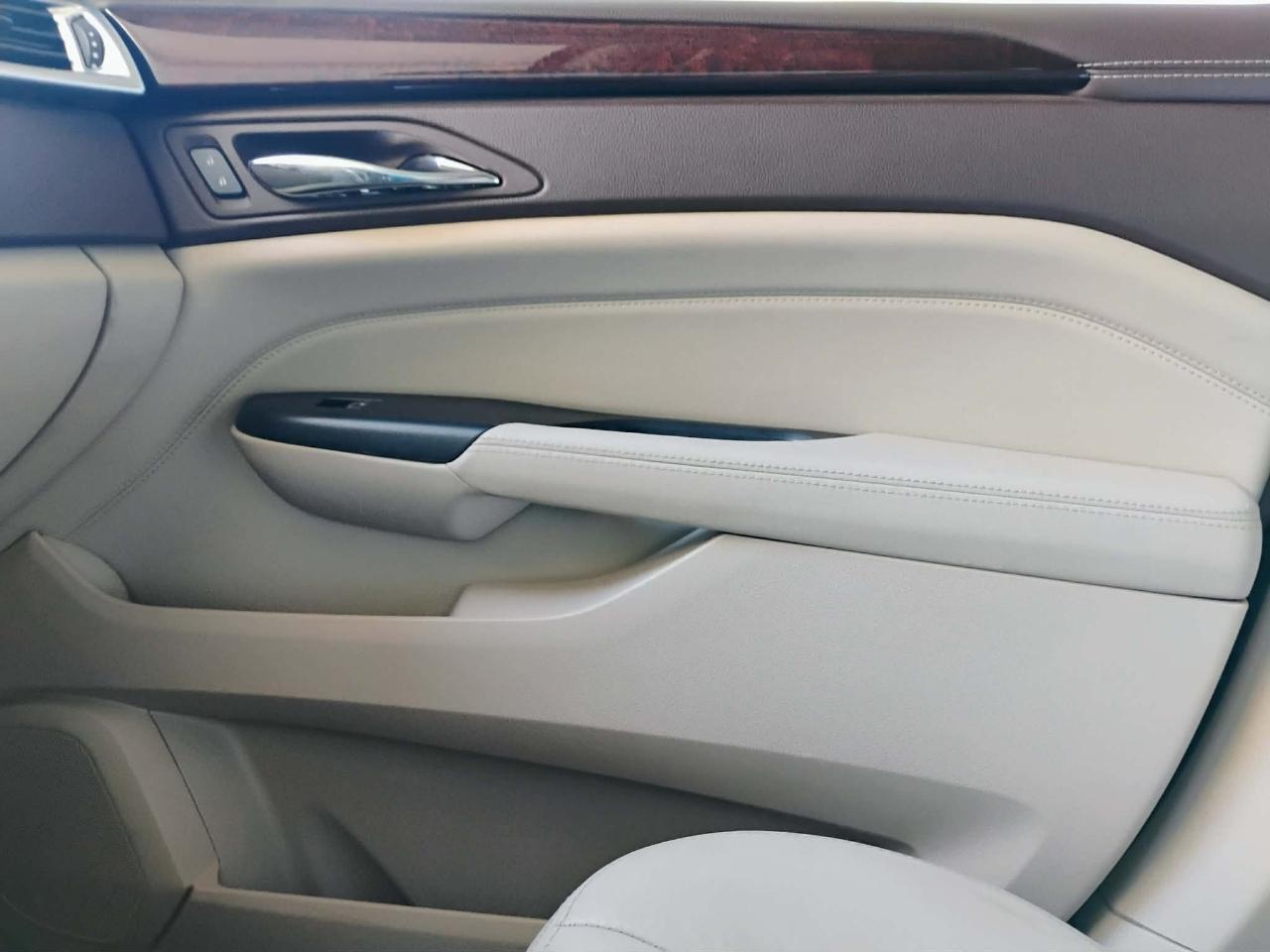 Cadillac SRX FWD 4dr Performance Collection 2015