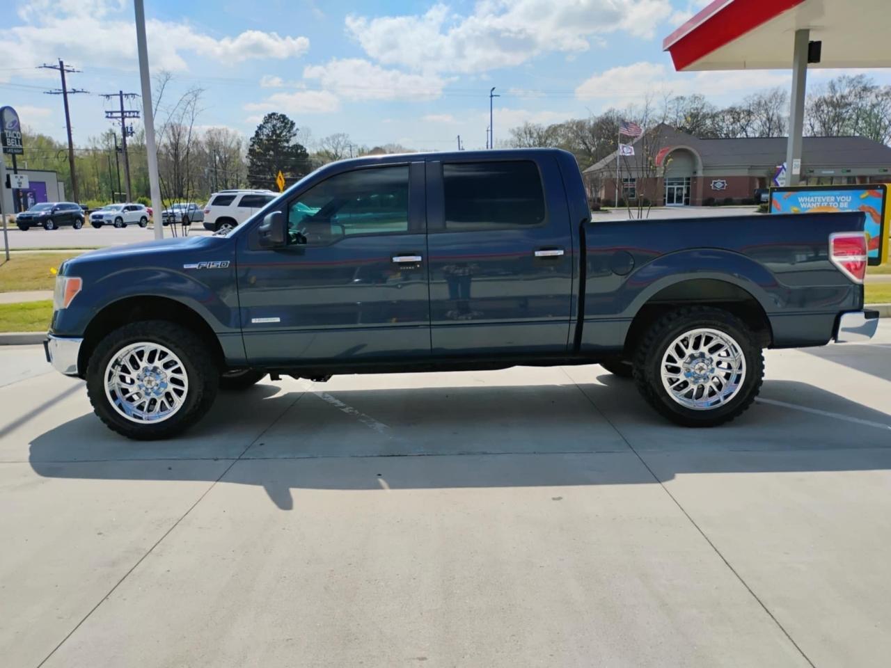 Ford F-150 SuperCrew 139" XLT 2013