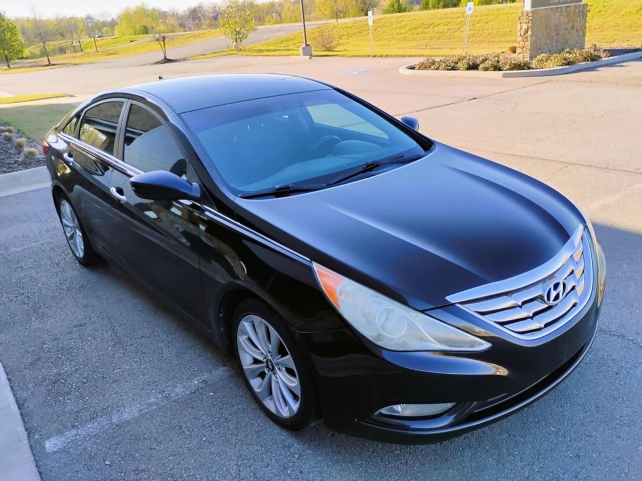 Hyundai Sonata 4dr Sdn 2.4L Auto SE 2011