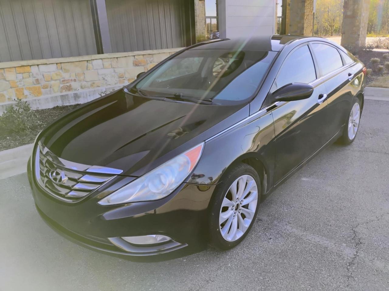 Hyundai Sonata 4dr Sdn 2.4L Auto SE 2011