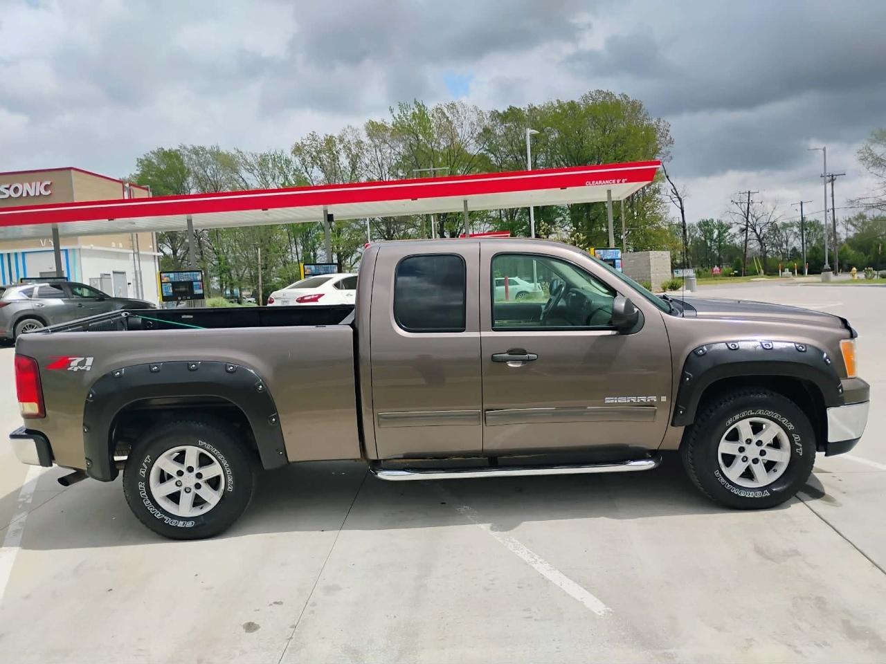 GMC Sierra 1500 4WD Ext Cab 143.5" SLE1 2007