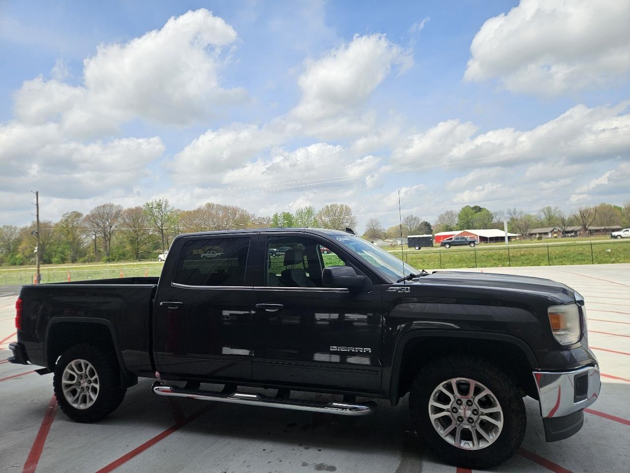 GMC Sierra 1500 4WD Crew Cab 143.5" SLE 2015