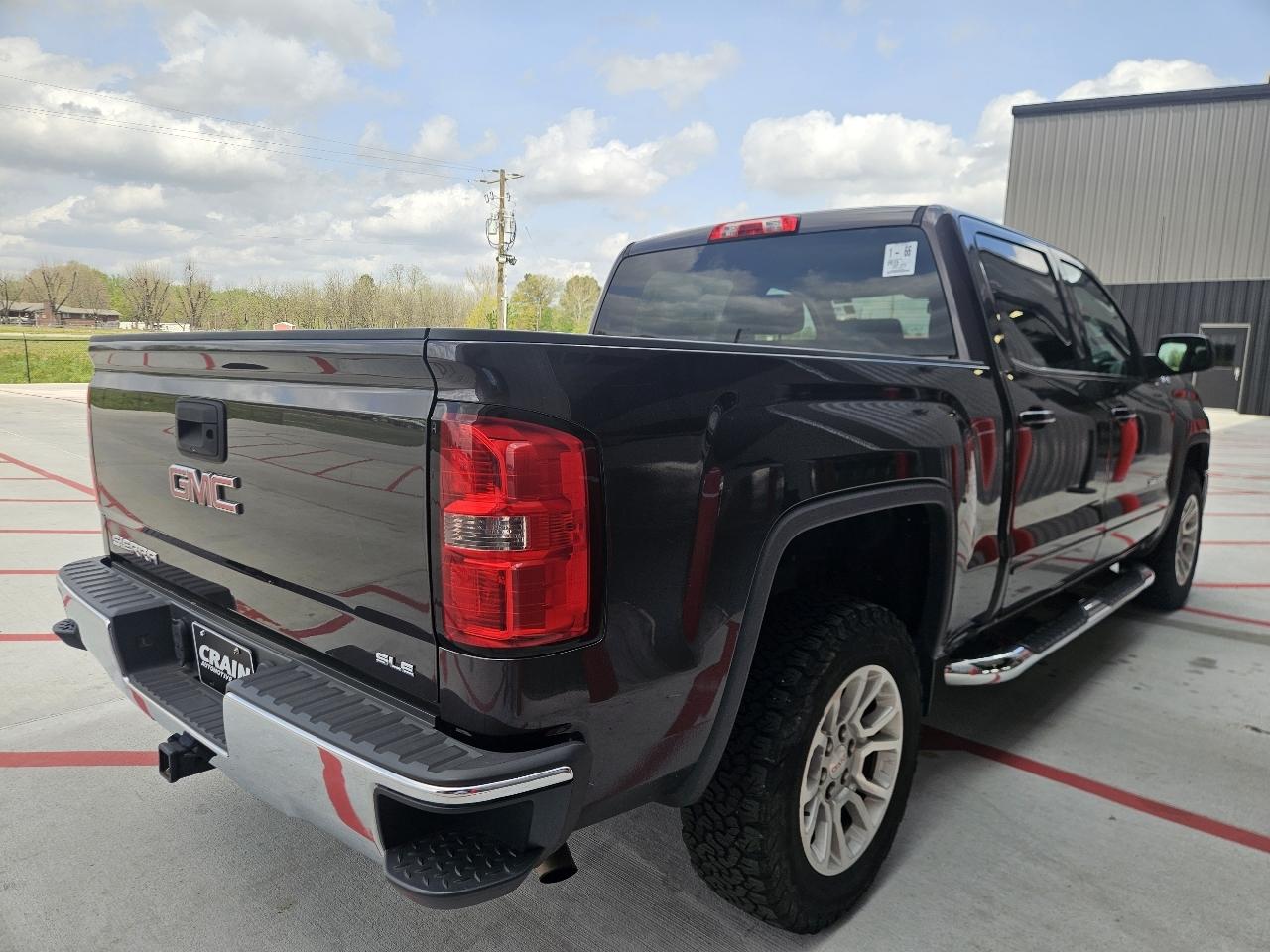 GMC Sierra 1500 4WD Crew Cab 143.5" SLE 2015