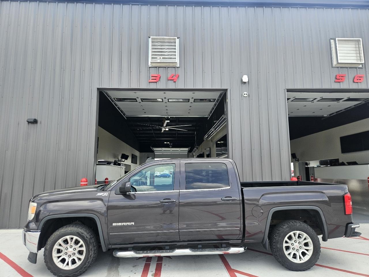GMC Sierra 1500 4WD Crew Cab 143.5" SLE 2015