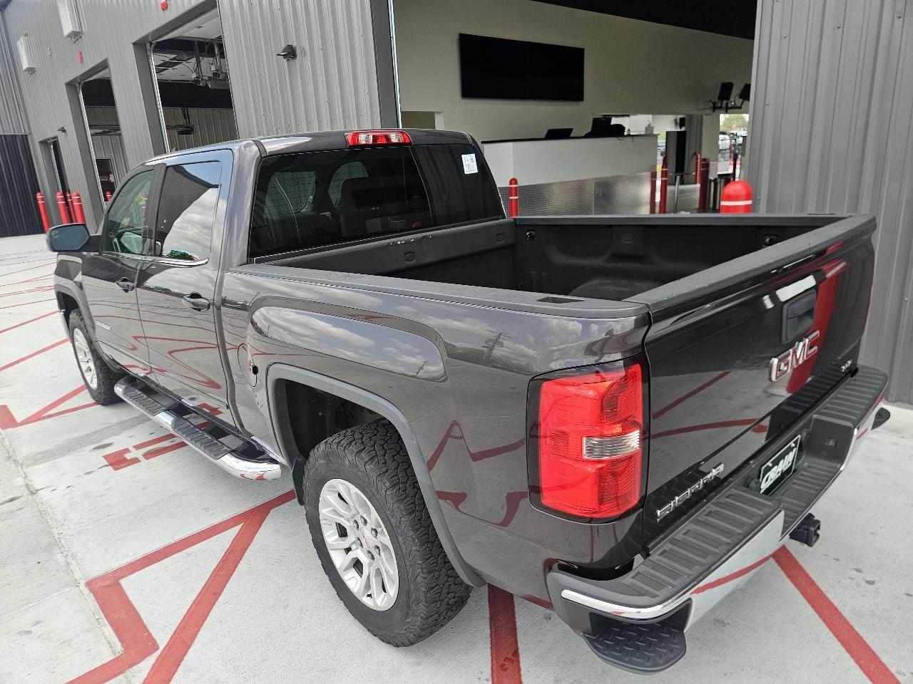 GMC Sierra 1500 4WD Crew Cab 143.5" SLE 2015