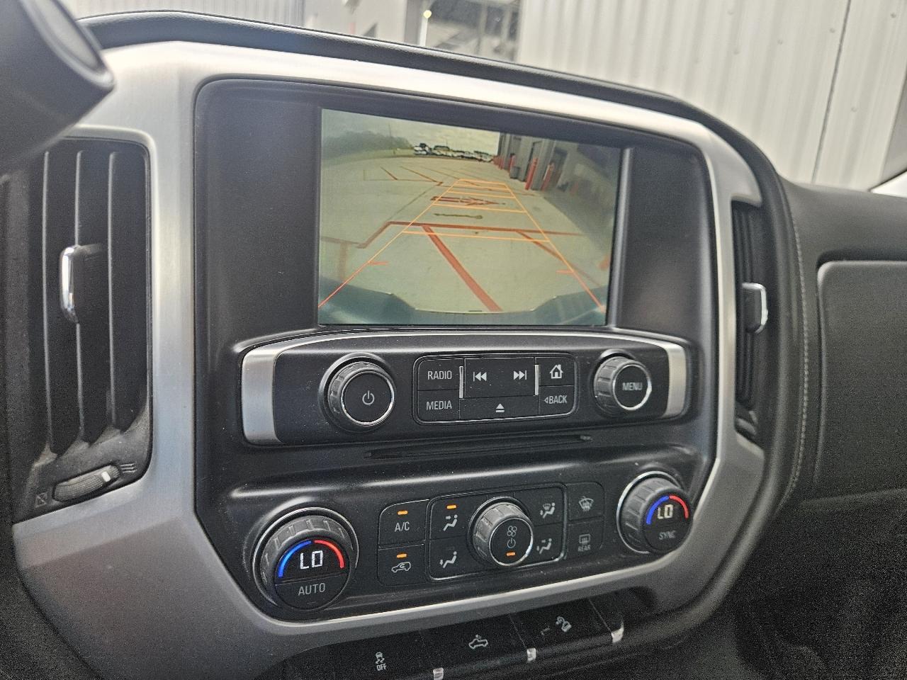 GMC Sierra 1500 4WD Crew Cab 143.5" SLE 2015