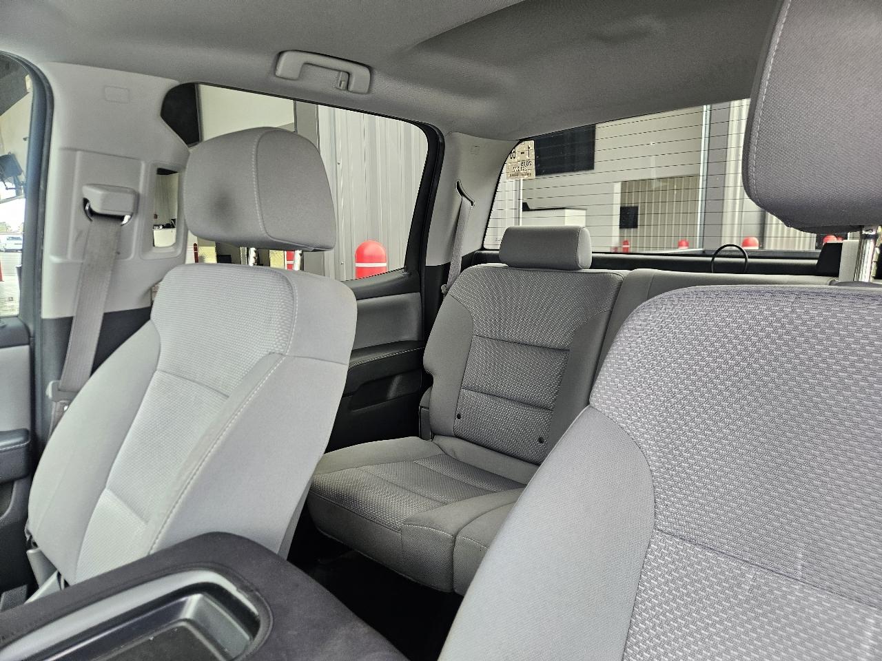 GMC Sierra 1500 4WD Crew Cab 143.5" SLE 2015