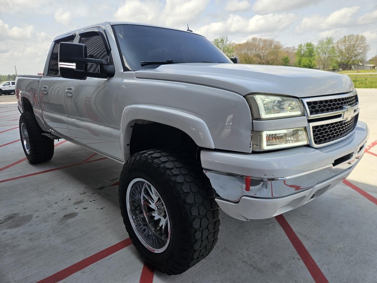 2006 Chevrolet Silverado 1500 Crew Cab 143.5" WB 4WD LT1