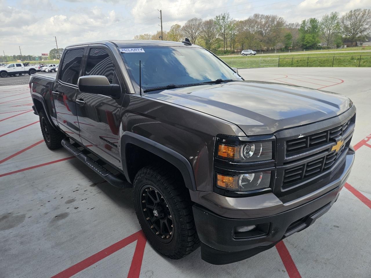 Chevrolet Silverado 1500 4WD Crew Cab 143.5" LT w/2LT 2015