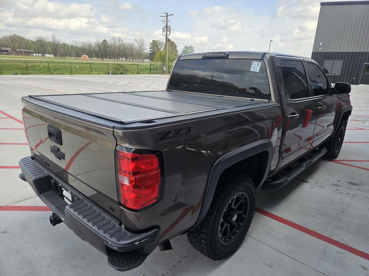 Chevrolet Silverado 1500 4WD Crew Cab 143.5" LT w/2LT 2015