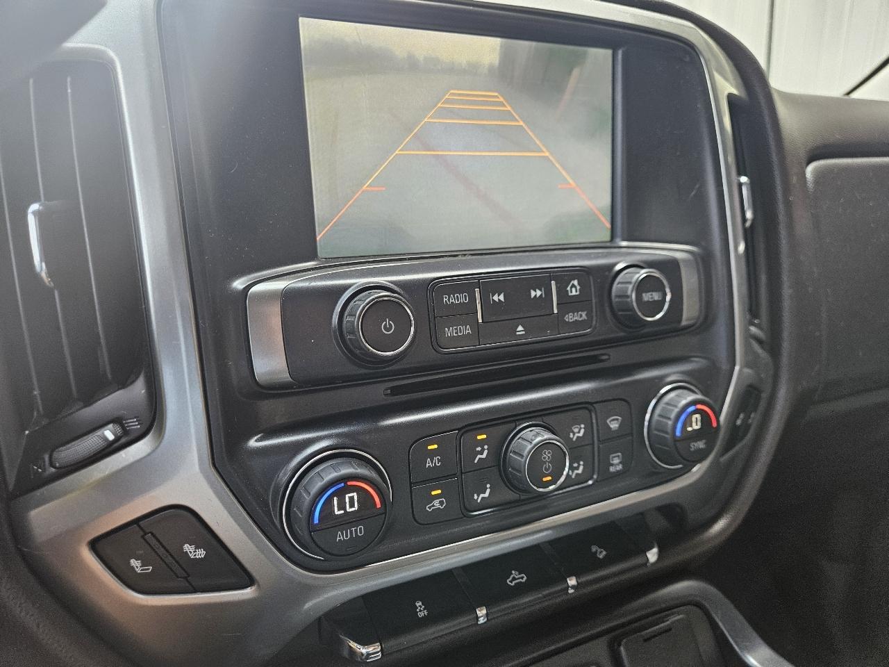 Chevrolet Silverado 1500 4WD Crew Cab 143.5" LT w/2LT 2015